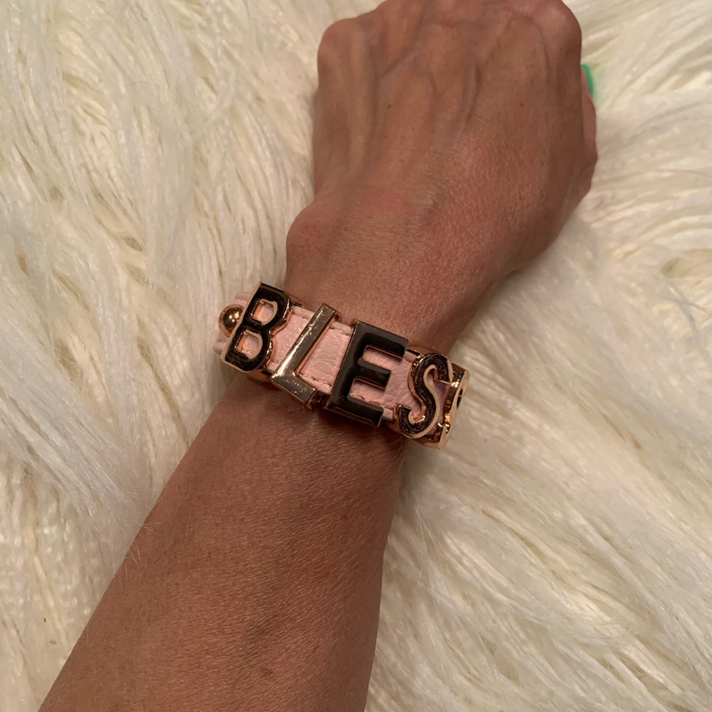 ❤️ BCBG CUFFS/BRACELET